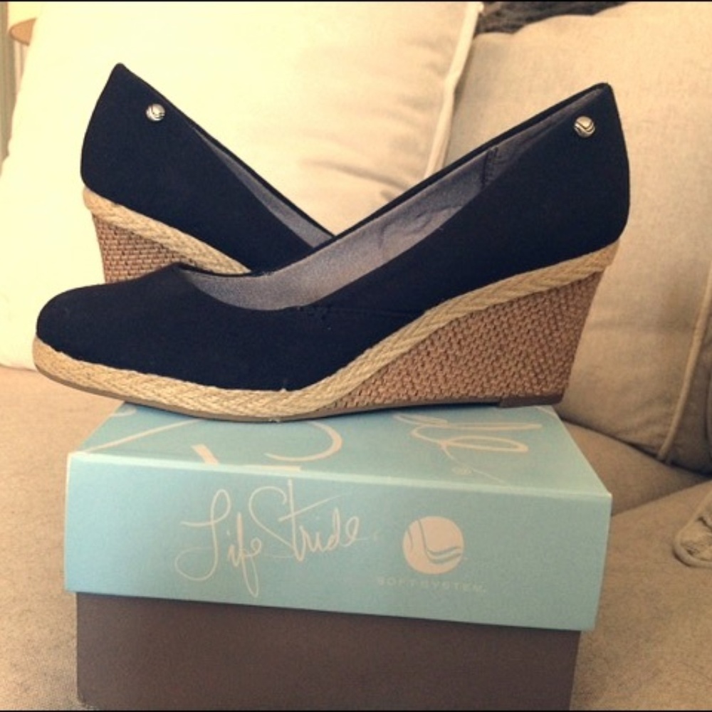 Life Stride Clementine Wedges New